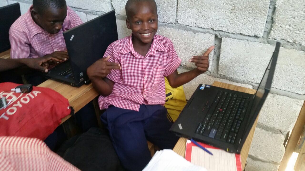 Technology Enhances Education in Grande Saline
